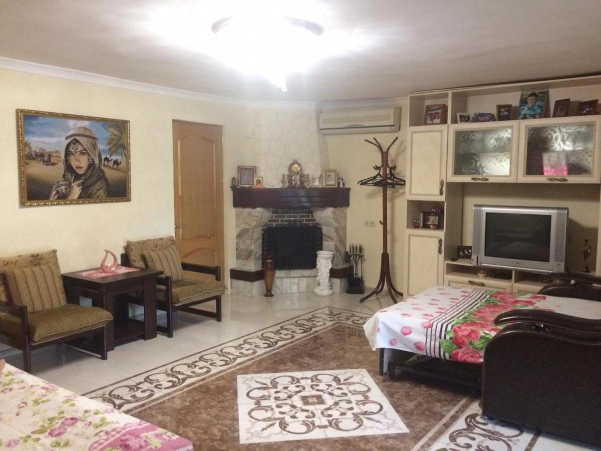 Гостевой Дом У Левы Hotel Gagra Eksteriør billede