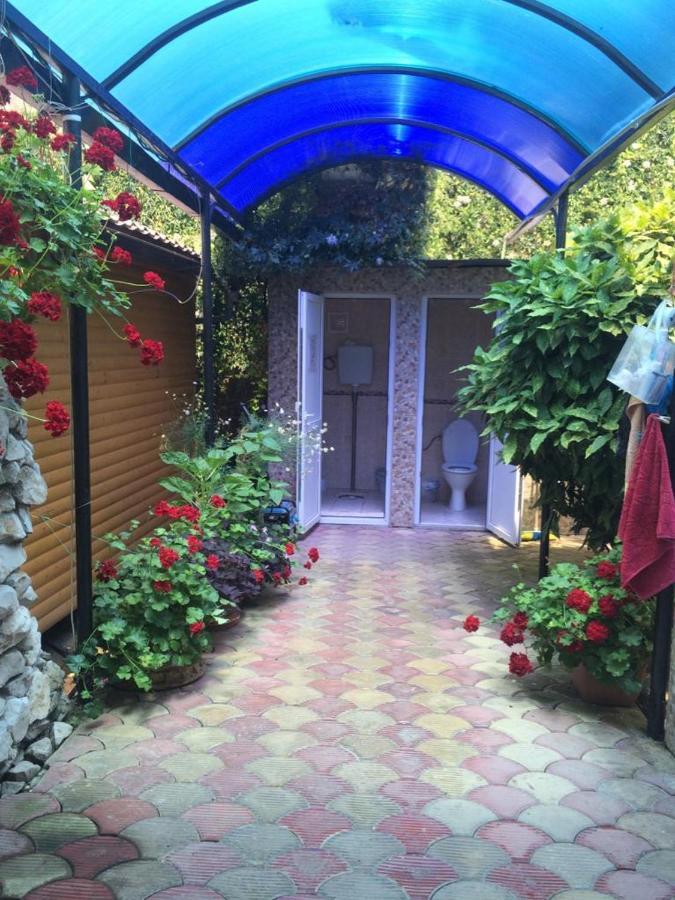 Гостевой Дом У Левы Hotel Gagra Eksteriør billede