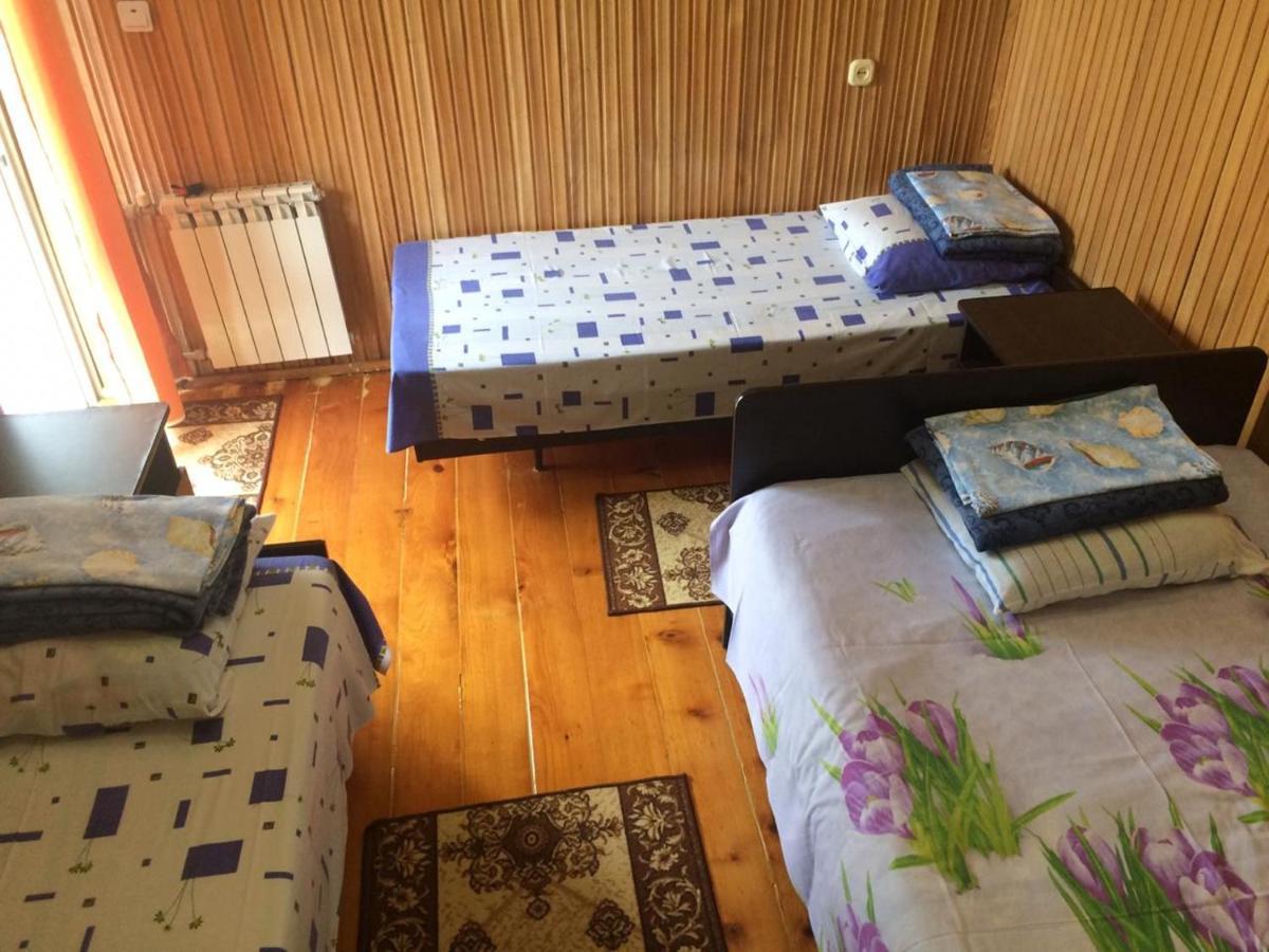 Гостевой Дом У Левы Hotel Gagra Eksteriør billede