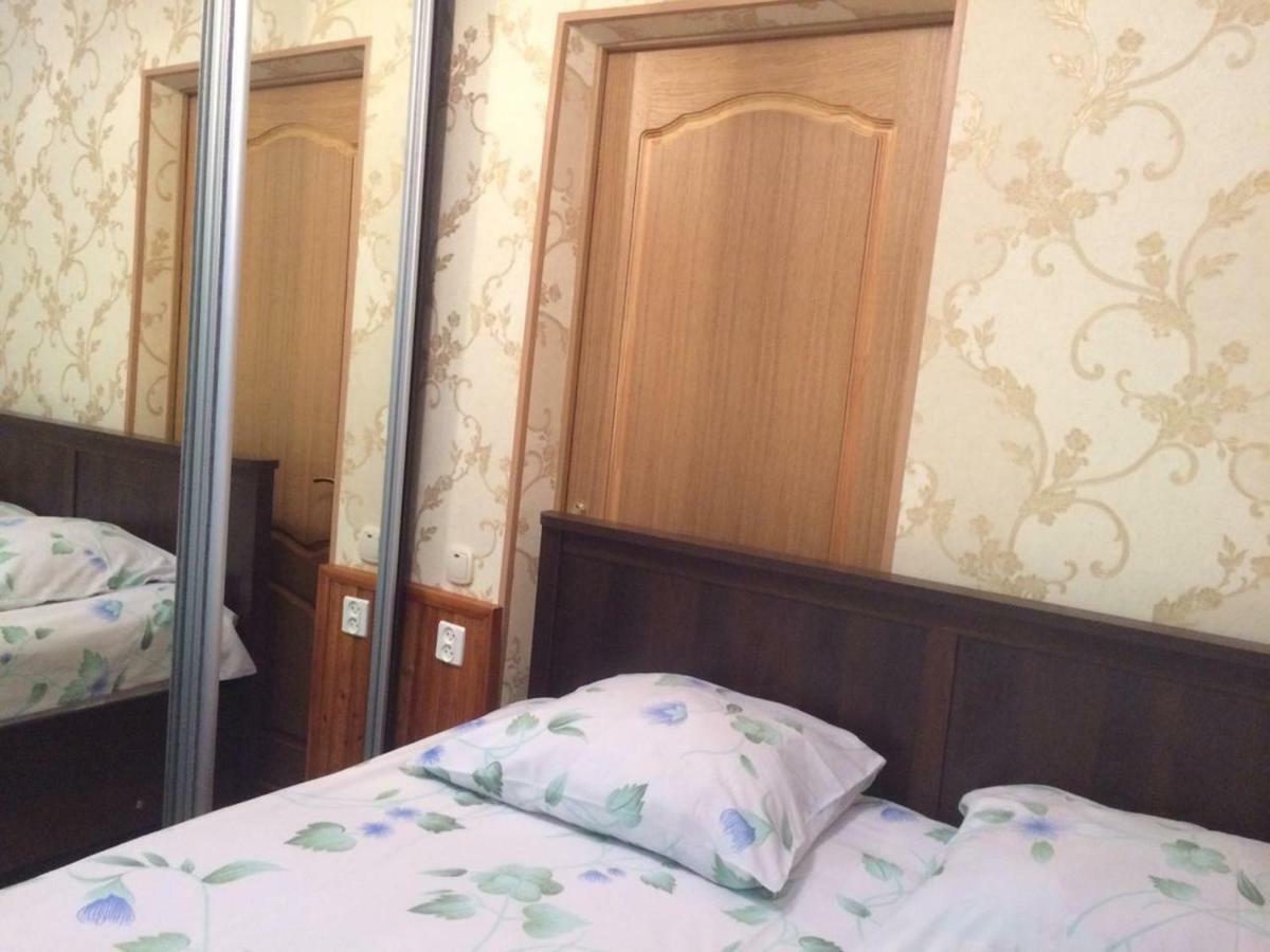 Гостевой Дом У Левы Hotel Gagra Eksteriør billede